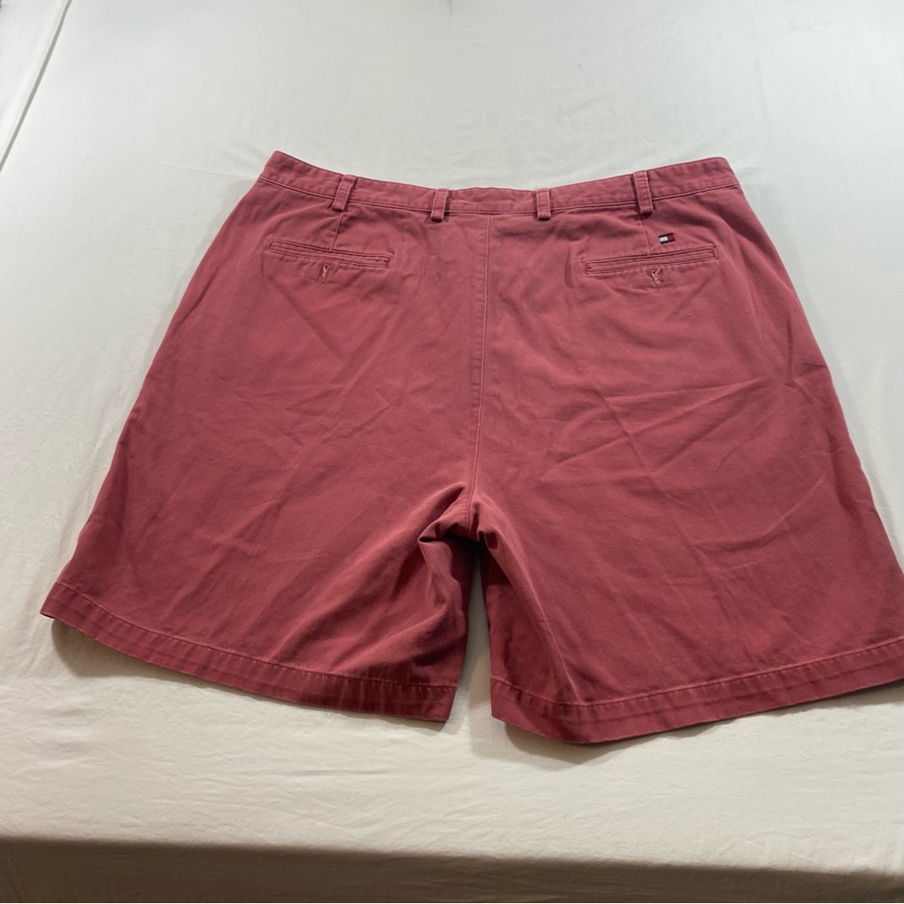 Tommy Hilfiger Men's Flat Front Shorts in Burgundy - Picture 6 of 6